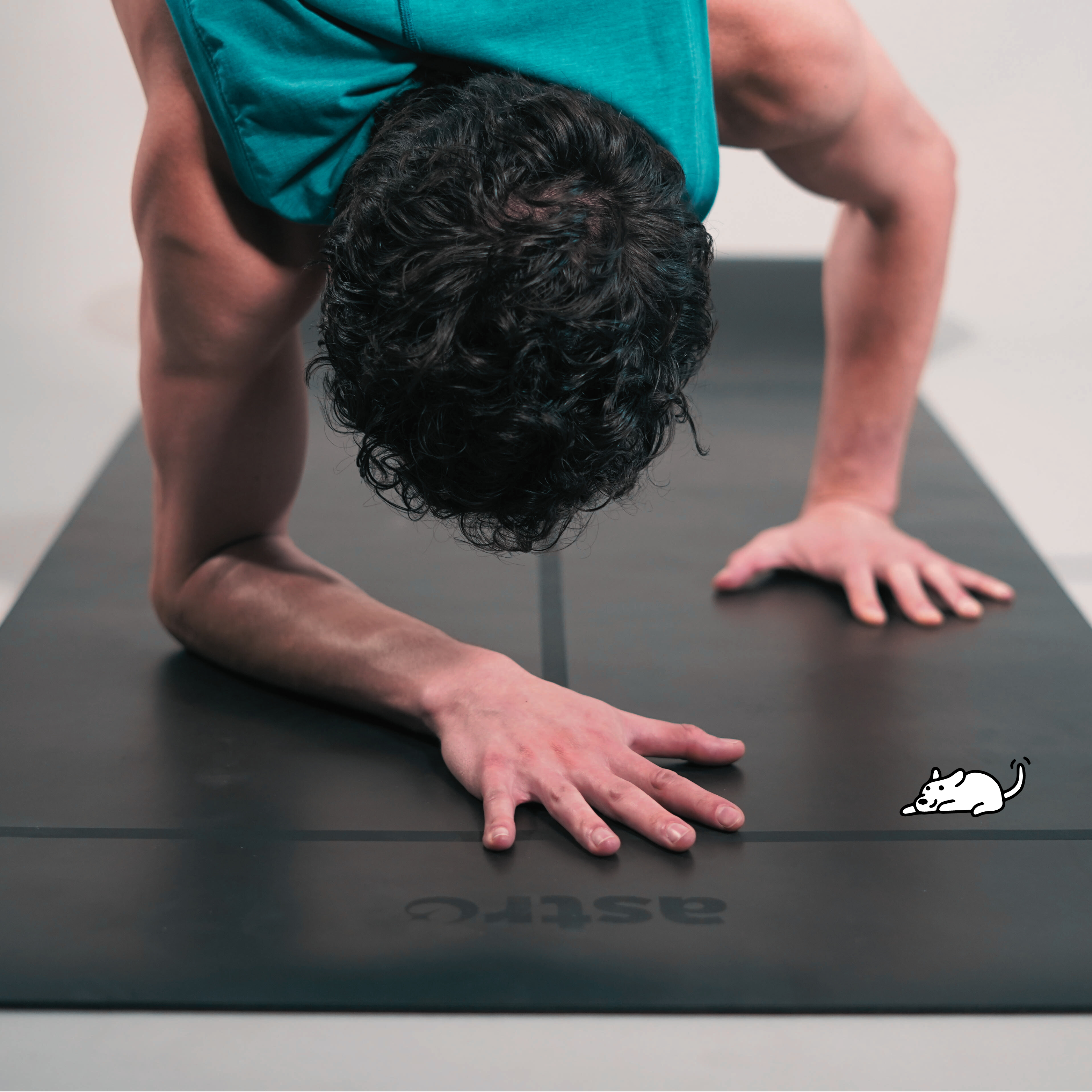 Yoga: Tu Aliado Cósmico Contra el Estrés